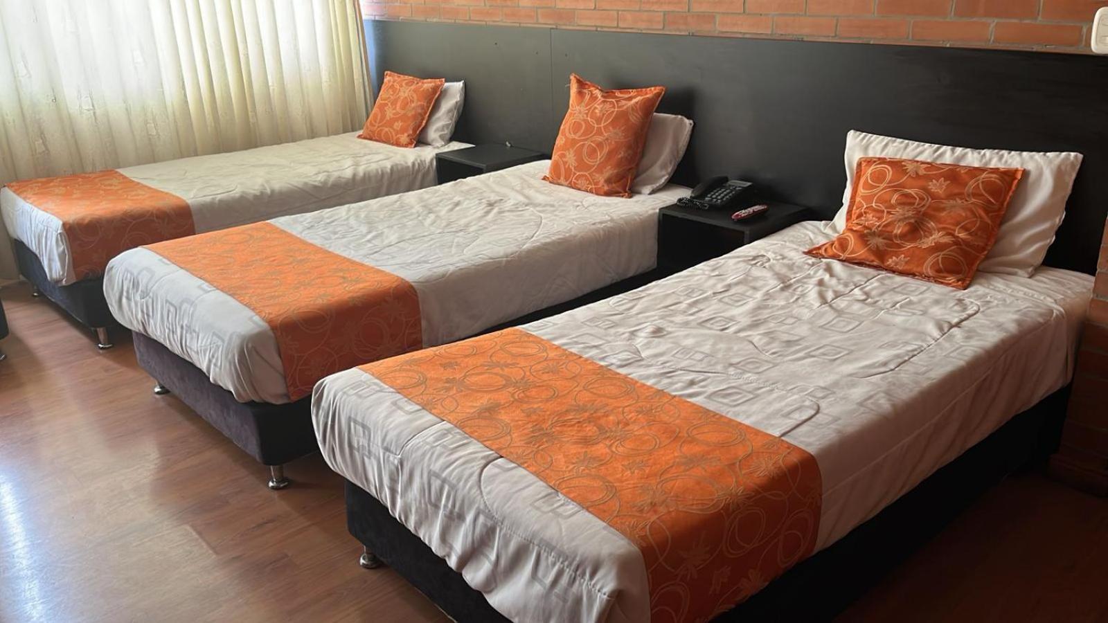 Hotel Bogota Astral Екстериор снимка