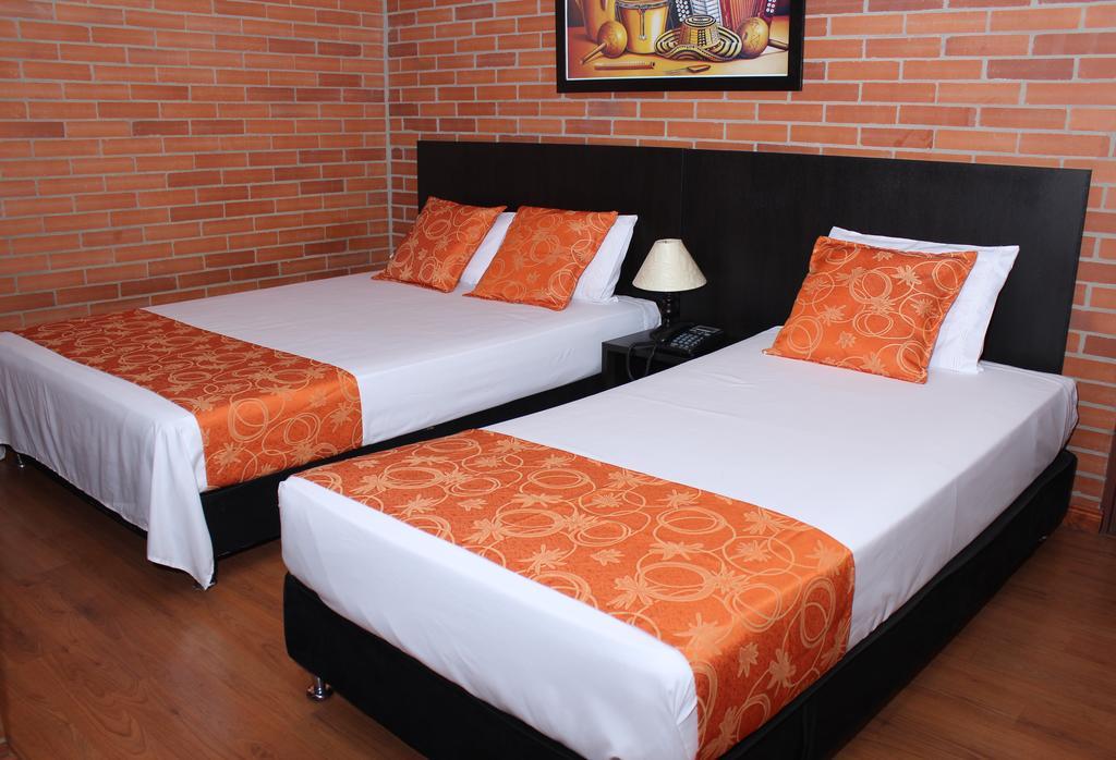 Hotel Bogota Astral Екстериор снимка